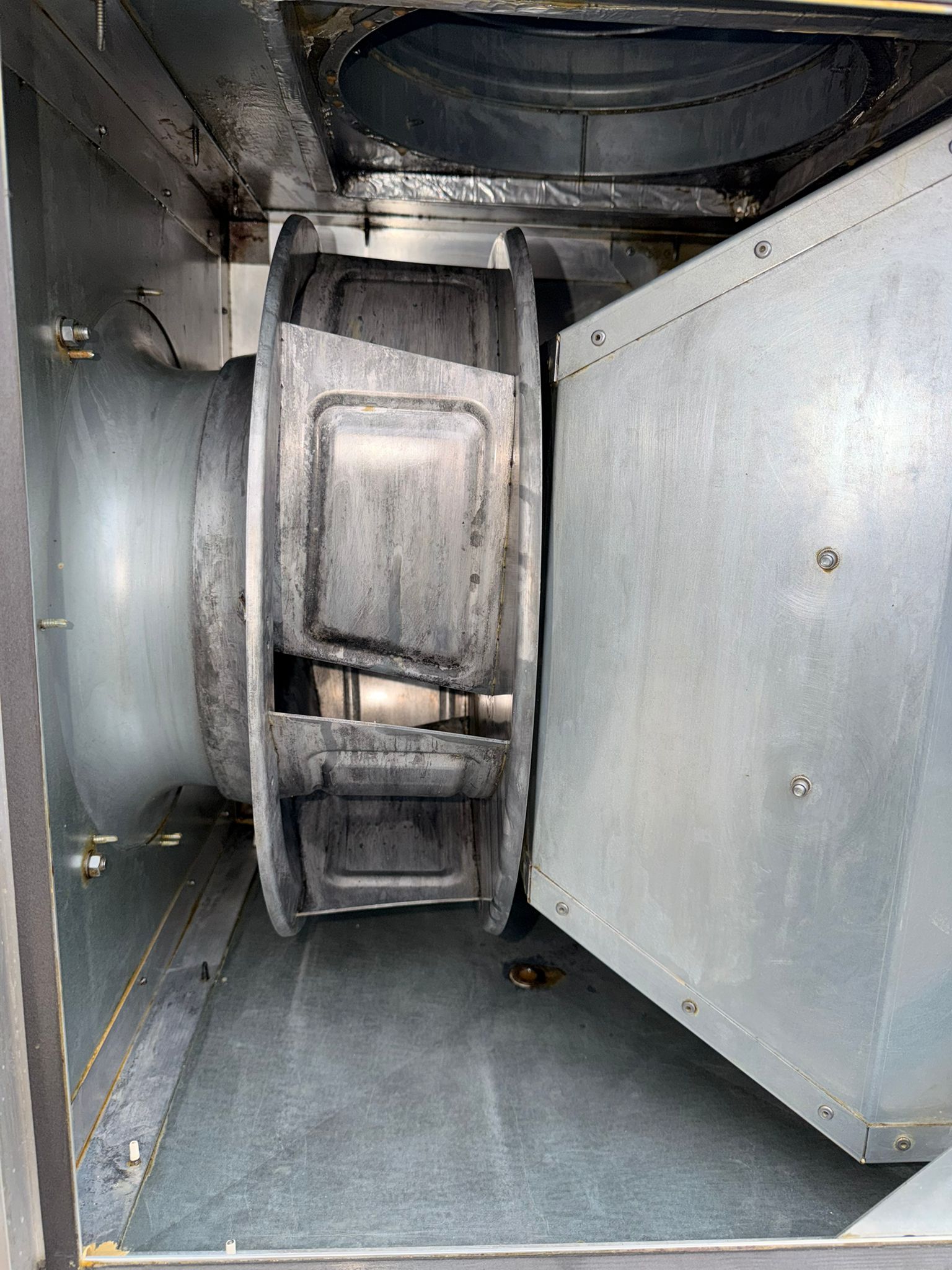 Technikraum Lüftung nachher