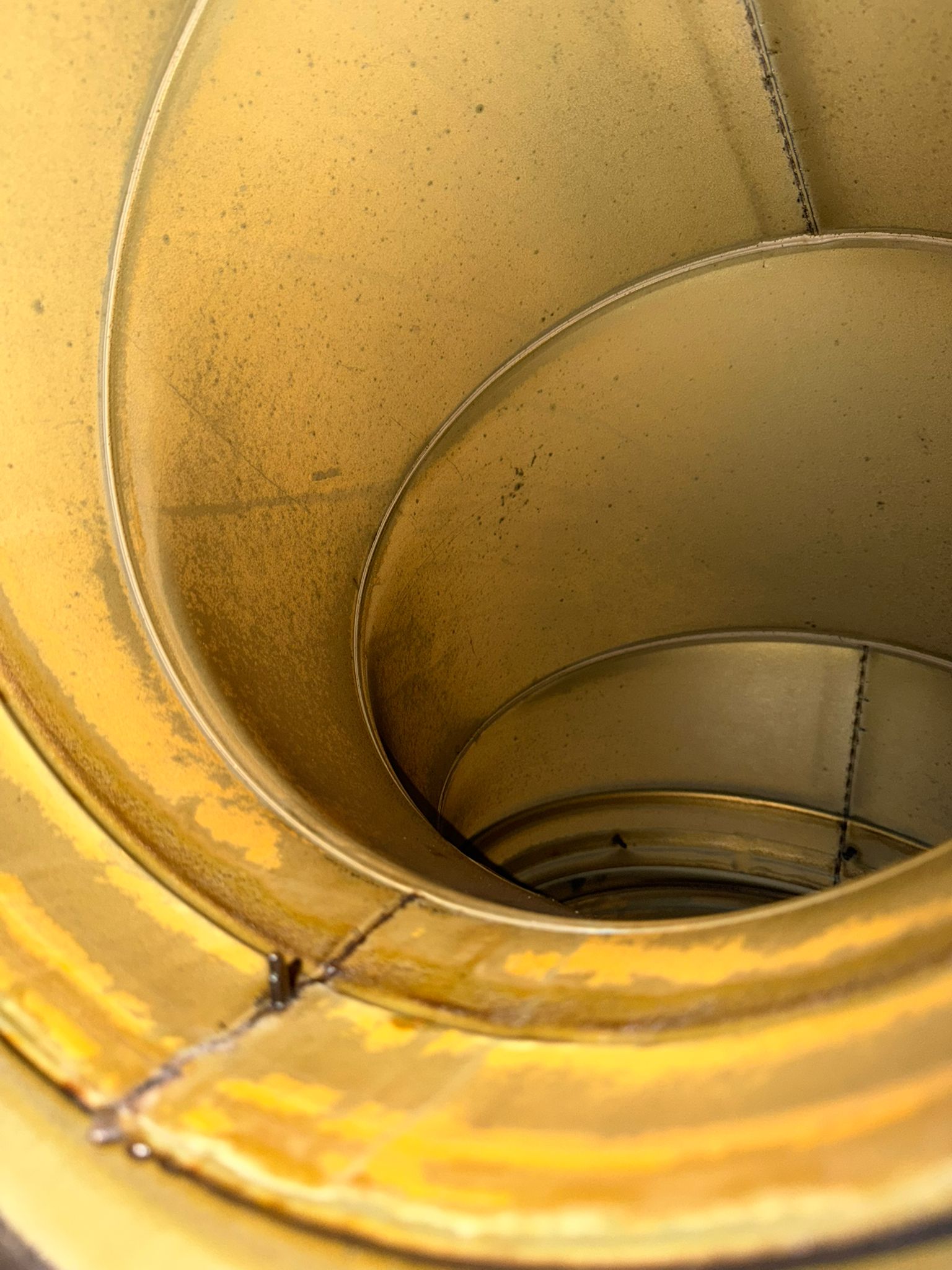 Industrie Lüftung vorher